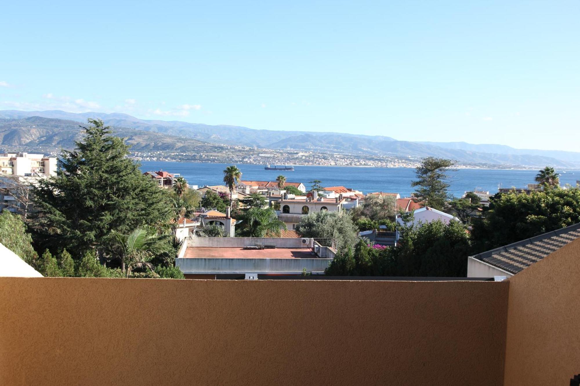 Domus Aurige Bed & Breakfast Messina Dış mekan fotoğraf