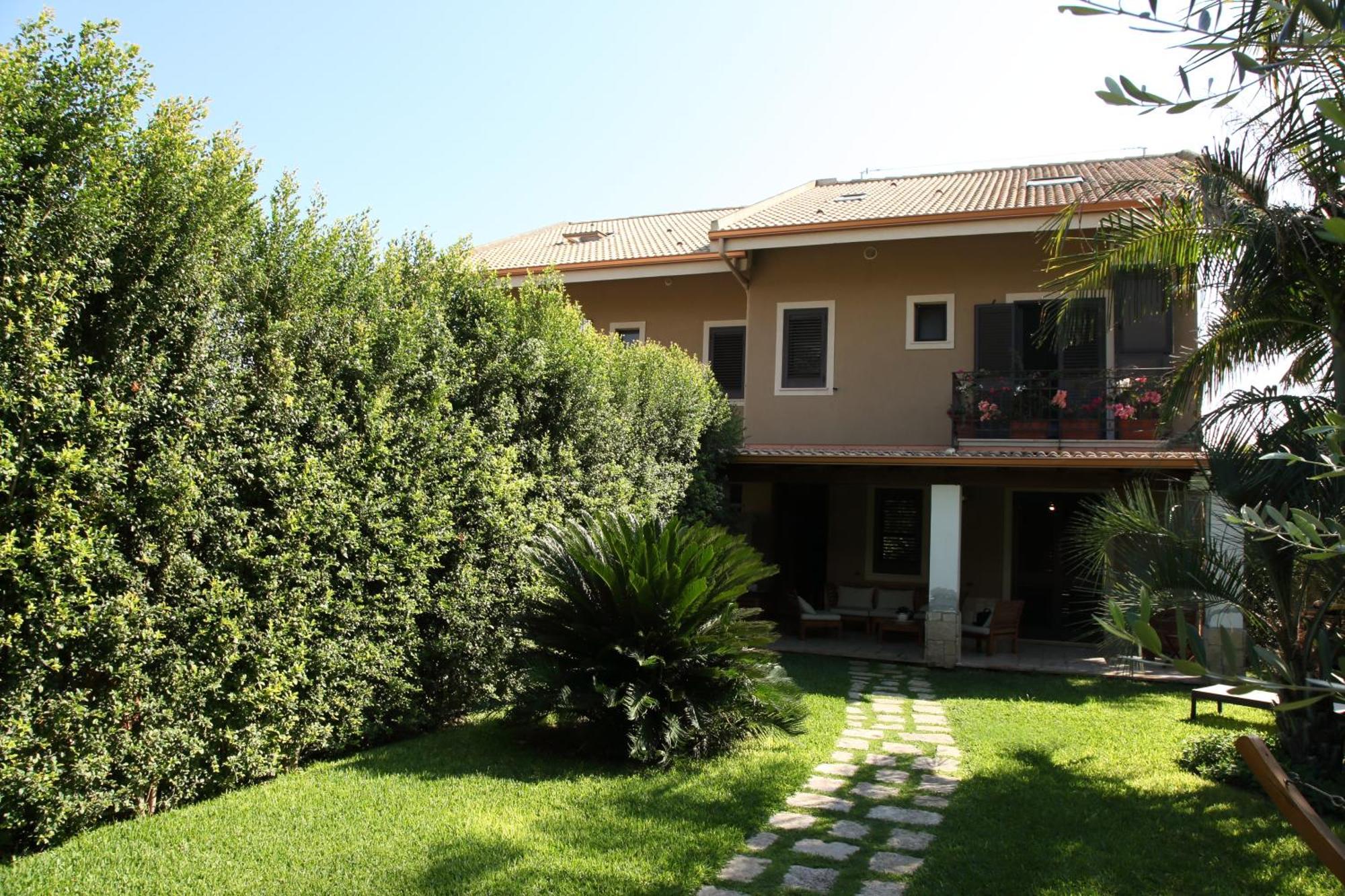 Domus Aurige Bed & Breakfast Messina Dış mekan fotoğraf